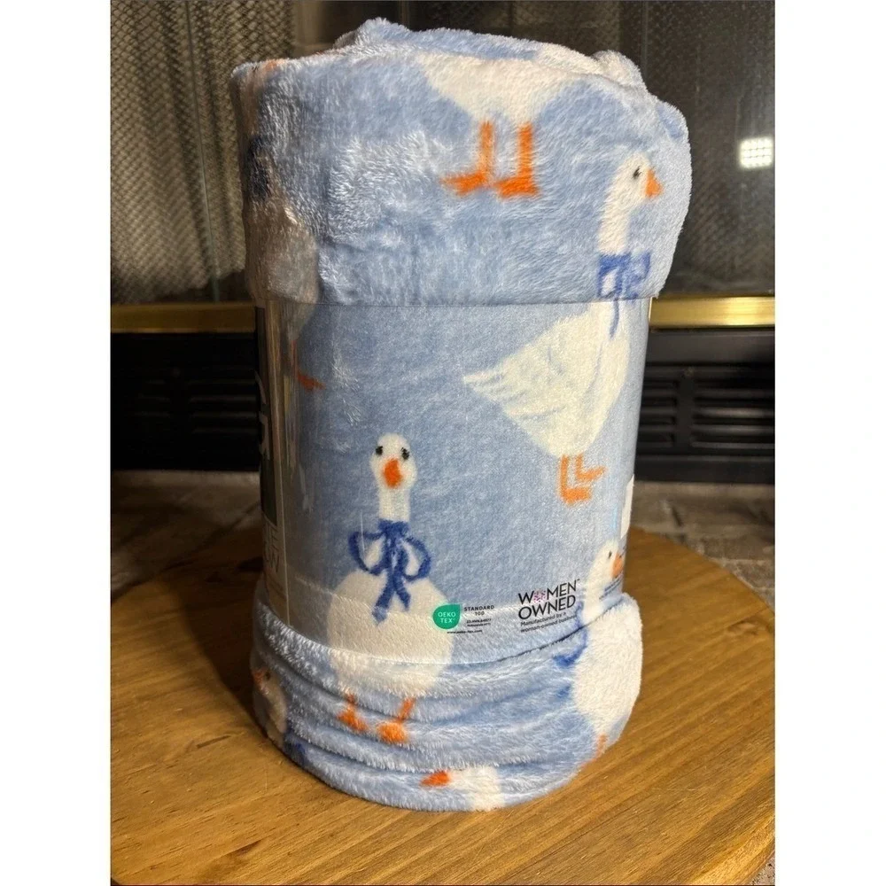 SILLY GOOSE Geese Blue & White Throw Blanket 5x6 ft - The Big One - New